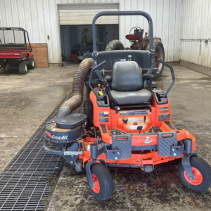 Cortadora Cero Giro Kubota ZD221 con Bagger