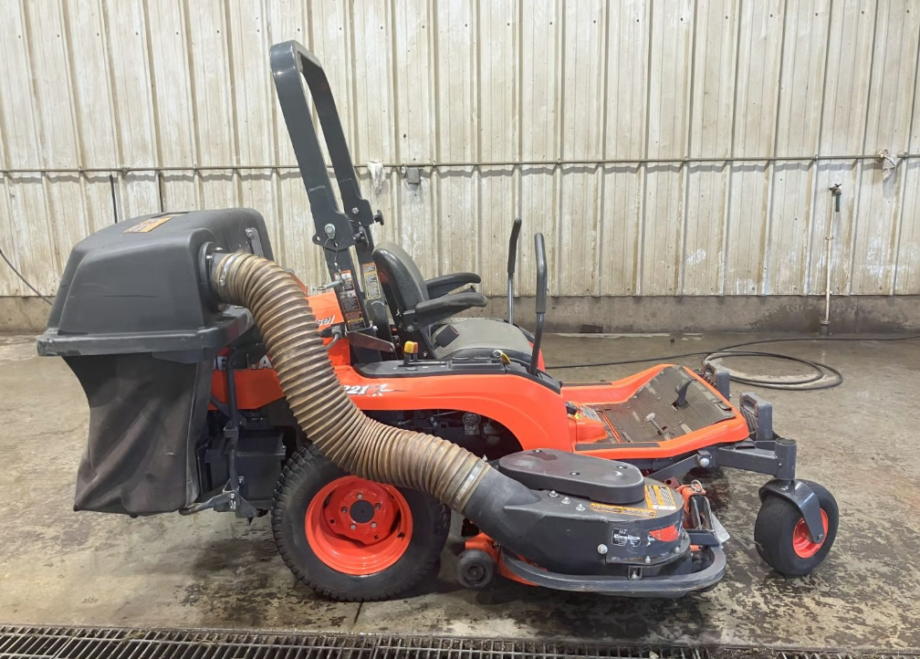 Cortadora Cero Giro Kubota ZD221 con Bagger - Imagen 3