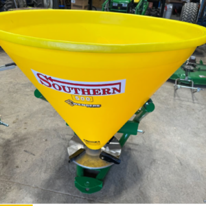 southern 500 broadcast spreader with poly hopper