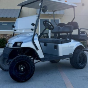 2021 E-Z-GO TXT 48 Volt 4 Passenger (Zilver)